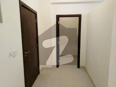 Chance Deal 2 Bed Lounge Diamond Residency Flat For Sale