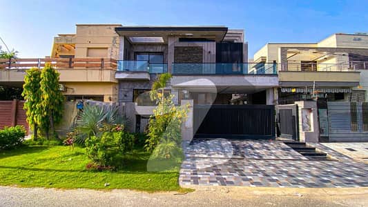 10 Marla Brand New Modern Design House For Sale At Hot Location Near Park /Super Mart/Airport