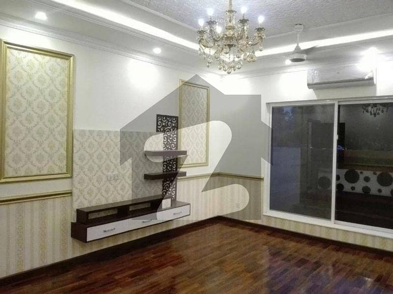 8 Marla Slightly Used House Is Available For Rent In Bahria Town - Ali Block Lahore