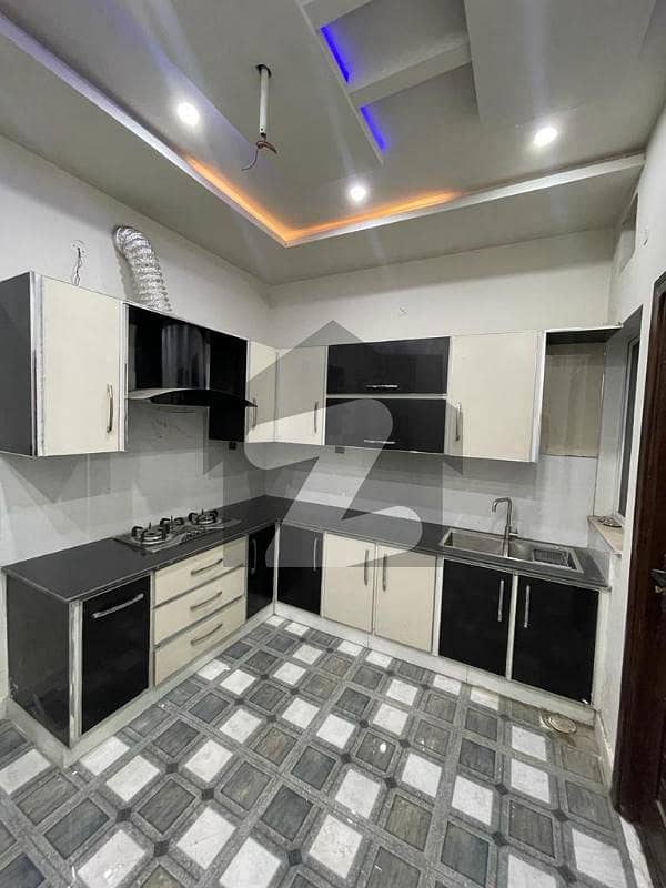 ایڈن آچرڈ فیصل آباد میں 3 کمروں کا 5 مرلہ مکان 1.9 کروڑ میں برائے فروخت۔