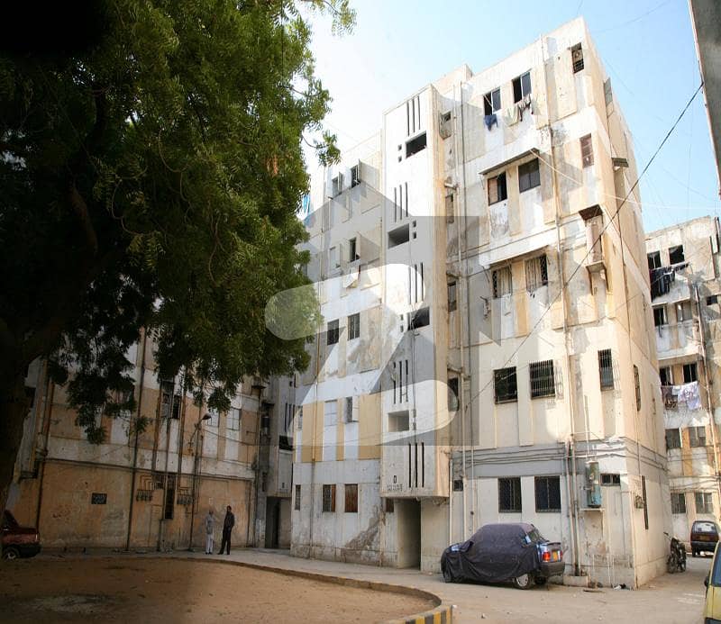 گلستانِِ جوہر ۔ بلاک 14 گلستانِ جوہر,کراچی میں 3 کمروں کا 6 مرلہ فلیٹ 1.9 کروڑ میں برائے فروخت۔