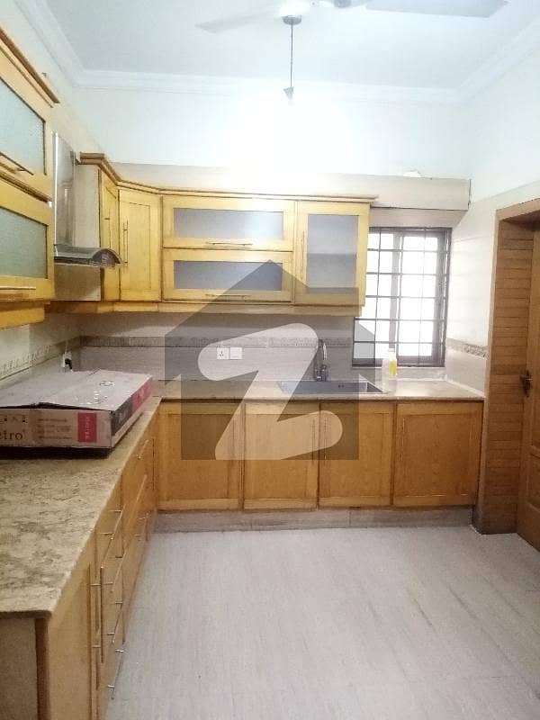 G13 40x80 Real Pics Upper Portion For Rent w/boring