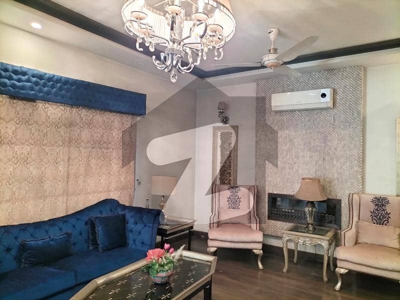 بحریہ ٹاؤن گلبہار بلاک بحریہ ٹاؤن سیکٹر سی,بحریہ ٹاؤن,لاہور میں 5 کمروں کا 10 مرلہ مکان 1.3 لاکھ میں کرایہ پر دستیاب ہے۔