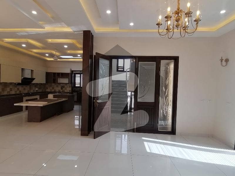 Spacious Prime Location 500 Square Yards House Available For sale In DHA Phase 8