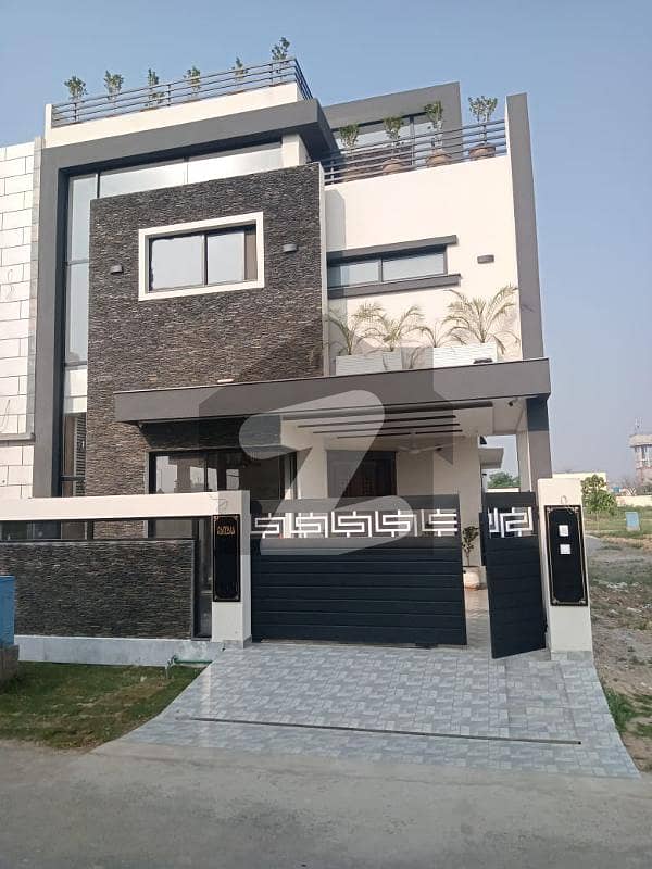 5 Marla Ultra Modern Lavish Bungalow For Sale In Phase 9 Town