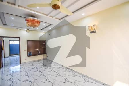 One Kanal Beautiful Luxurious Full House For Rent In DHA Phase 4 Lahore