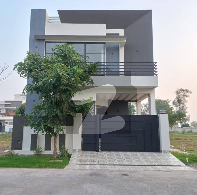 5 marla house available for Rent in 9 Town DHA lahore