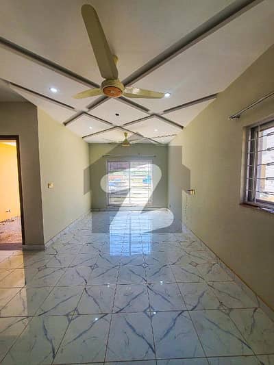 جوبلی ٹاؤن ۔ بلاک سی جوبلی ٹاؤن,لاہور میں 3 کمروں کا 6 مرلہ مکان 1.45 کروڑ میں برائے فروخت۔