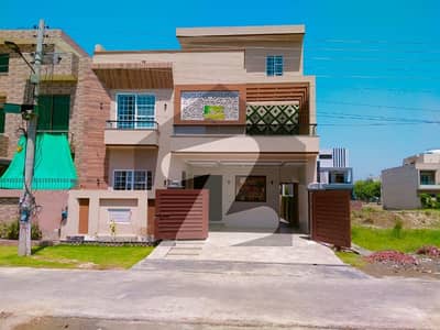 10 Marla Beautiful Brand New Spanish House For Sale In LDA Avenue One Super Hot Location Near Park & Market A++ Construction