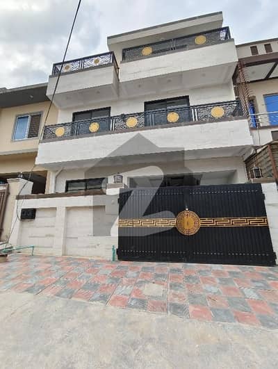 Beautifully designed 5 Marla Double Storey House Available For sale in Airport Housing Society