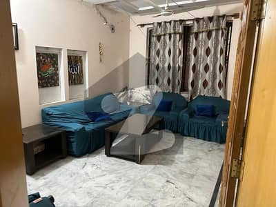 جوہر ٹاؤن لاہور میں 2 کمروں کا 5 مرلہ زیریں پورشن 40.0 ہزار میں کرایہ پر دستیاب ہے۔