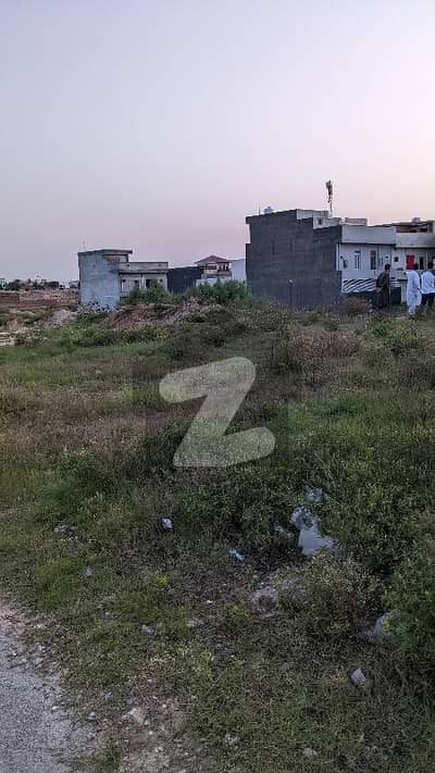 7 Marla plot available at the prime location of 
 Block A near New city mosque
Price will be negotiated 
come visit the plot 
contact no: 03131564720
contact no 2: 03452809493