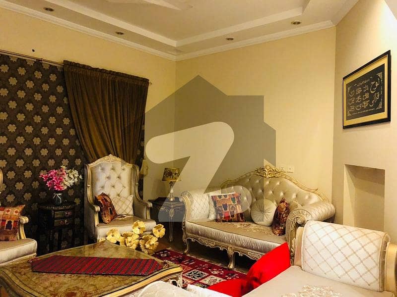 ڈی ایچ اے فیز 5 ڈیفنس (ڈی ایچ اے),لاہور میں 4 کمروں کا 10 مرلہ مکان 4.85 کروڑ میں برائے فروخت۔