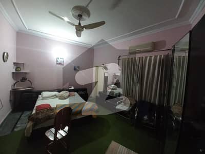 سمن آباد لاہور میں 2 کمروں کا 5 مرلہ زیریں پورشن 39.0 ہزار میں کرایہ پر دستیاب ہے۔