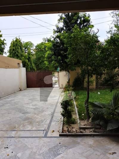 House For Rent In Johar Town Main 100ft Road