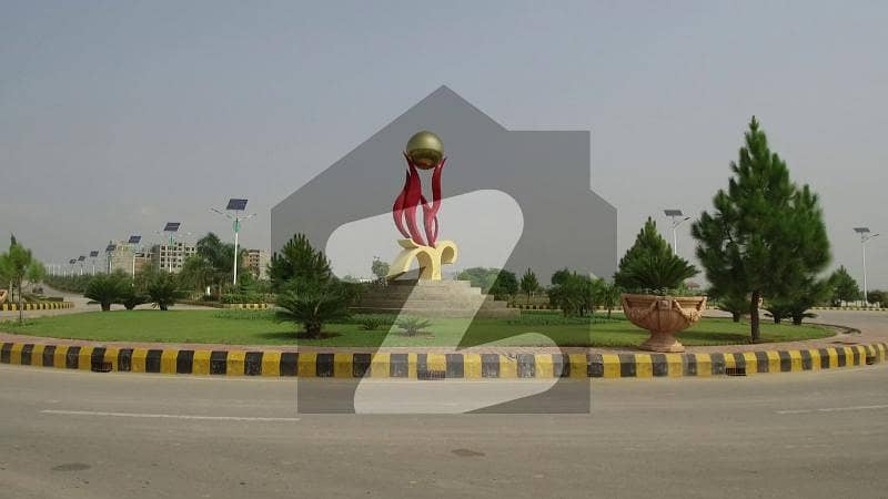 Gulberg Residencia Islamabad Block P 1 MAINROAD Plot No. 750 series 7 Marla demand Rs 51Lac