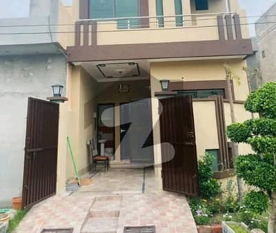 A Well Designed House Is Up For sale In An Ideal Location In Lahore