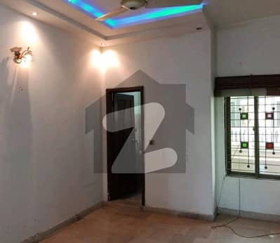 ایڈن بولیوارڈ ہاؤسنگ سکیم کالج روڈ,لاہور میں 2 کمروں کا 8 مرلہ مکان 1.95 کروڑ میں برائے فروخت۔