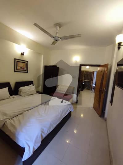 ڈی ایچ اے فیز 2 ایکسٹینشن ڈی ایچ اے ڈیفینس,کراچی میں 3 کمروں کا 4 مرلہ فلیٹ 70.0 ہزار میں کرایہ پر دستیاب ہے۔