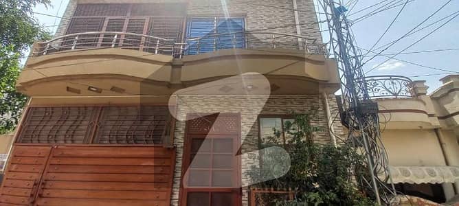 ڈیفنس روڈ راولپنڈی میں 4 کمروں کا 5 مرلہ مکان 1.85 کروڑ میں برائے فروخت۔