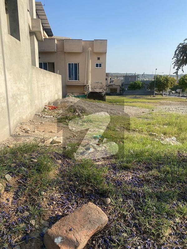Residential Plot Spread Over 10 Marla In Bahria Town Phase 7 Available