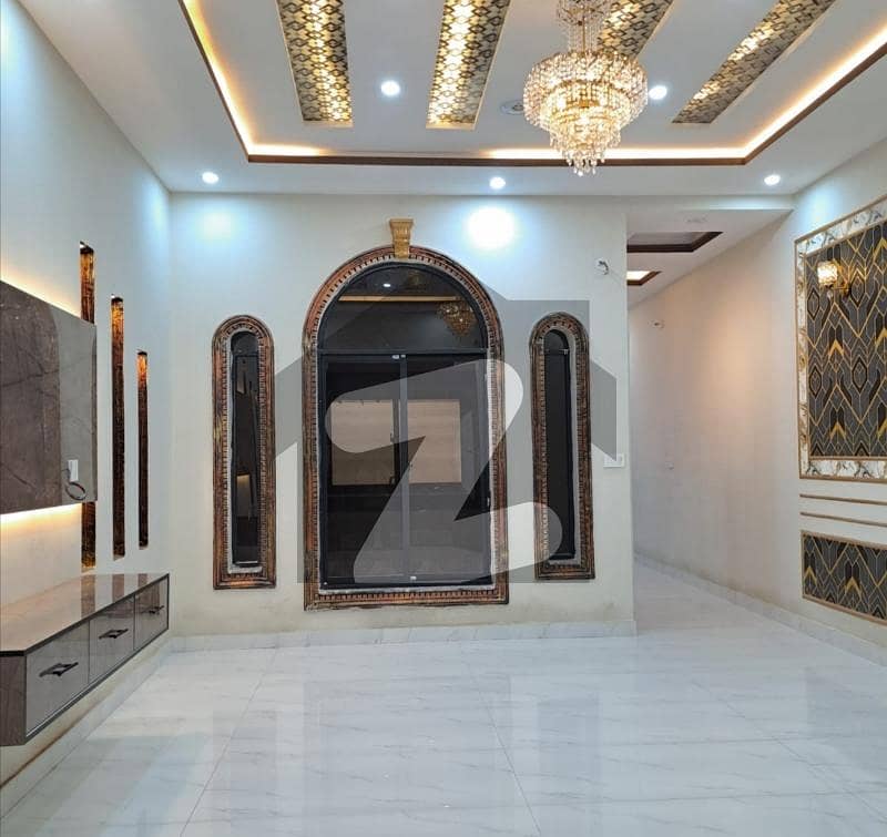 Tripple Storey 5 Marla House Available In Ittehad Colony For sale