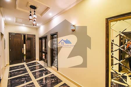 ڈی ایچ اے فیز 6 ڈیفنس (ڈی ایچ اے),لاہور میں 5 کمروں کا 1 کنال مکان 7.75 کروڑ میں برائے فروخت۔