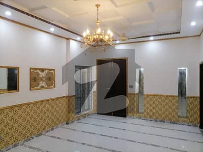 Ideal House In Wapda Town Available For Rs. 21500000