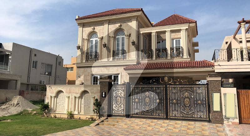 8-Marla Top Notch Near Park Royal Class Spanish House For Sale In DHA