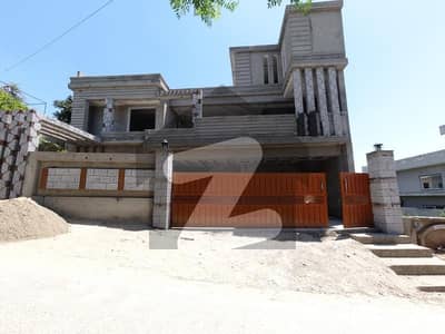 House Is Available For sale In Gulshan Abad Sector 1