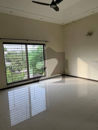 2 KANAL UPPER PORTION AVAILABLE FOR RENT IN VALENCIA TOWN