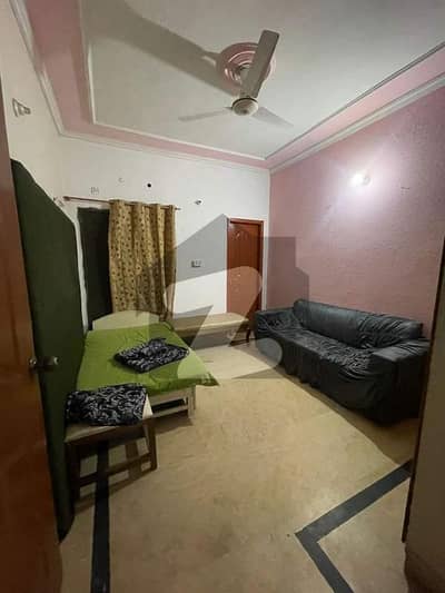 جوہر ٹاؤن فیز 2 جوہر ٹاؤن,لاہور میں 2 کمروں کا 5 مرلہ بالائی پورشن 32.0 ہزار میں کرایہ پر دستیاب ہے۔
