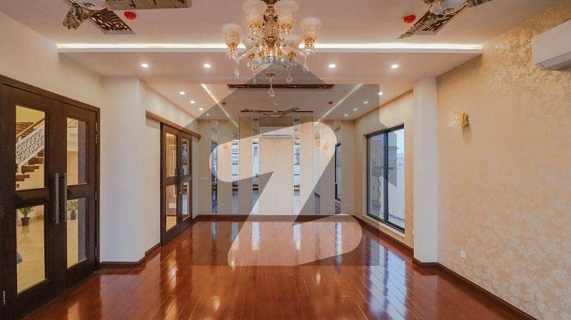 10 Marla Modern Stylish Bungalow For Sale In DHA Lahore