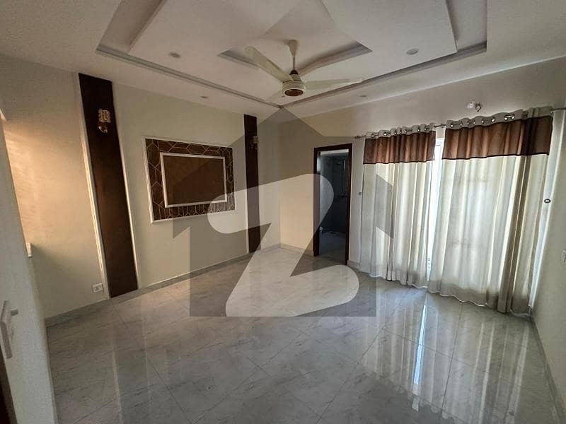 10 MARLA HOUSE AVAILABLE FOR RENT IN BAHRIA TOWN SECTOR C