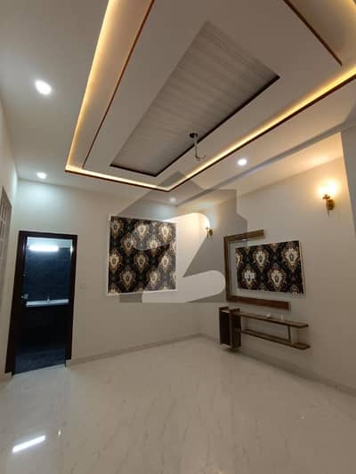 ویلینشیاء ہاؤسنگ سوسائٹی لاہور میں 3 کمروں کا 10 مرلہ بالائی پورشن 62.0 ہزار میں کرایہ پر دستیاب ہے۔