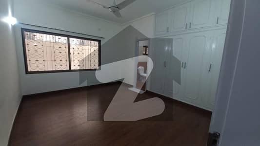 1000 Square Yards 3 Bedroom House For Rent In E-7, Islamabad.