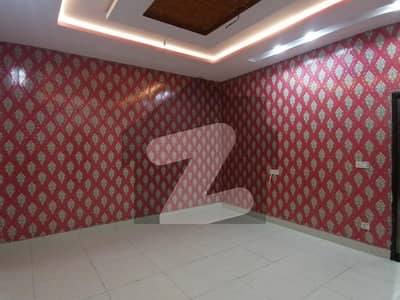 گلشنِِِ راوی ۔ بلاک ایف گلشنِ راوی,لاہور میں 5 کمروں کا 10 مرلہ مکان 1.15 لاکھ میں کرایہ پر دستیاب ہے۔