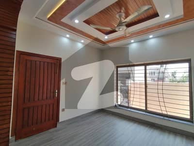 Affordable Main Double Road House For sale In Gulshan-e-Ravi - Block E