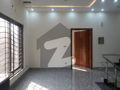 A 12 Marla Lower Portion Located In Gulshan-e-Ravi - Block C Is Available For rent