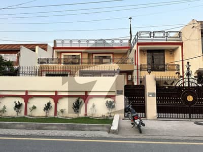 ماڈل ٹاؤن ۔ بلاک این ماڈل ٹاؤن,لاہور میں 6 کمروں کا 1 کنال مکان 6.5 کروڑ میں برائے فروخت۔