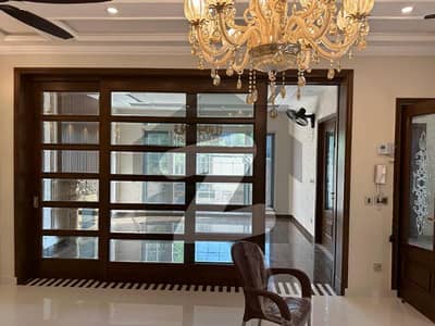 10 MARLA LIKE NEW LOWER PORTION AVAILEBAL FOR RENT IN BAHRIA TOWN LAHORE