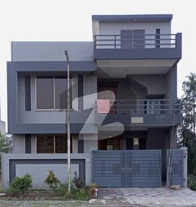 D-17 Extension 30x60 Beautiful Double Storey House For Sale in MVCHS D-17/1
Islamabad
