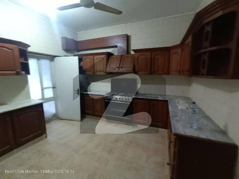 3 bedrooms & 3 bathrooms ground portion for rent in G10
