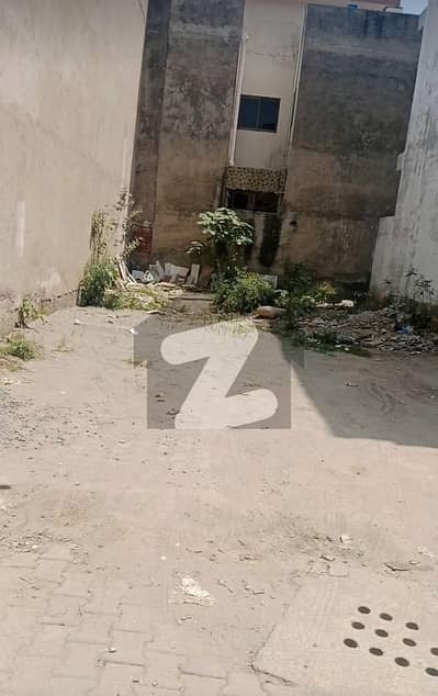 جوہر ٹاؤن فیز 2 جوہر ٹاؤن,لاہور میں 5 مرلہ رہائشی پلاٹ 1.5 کروڑ میں برائے فروخت۔