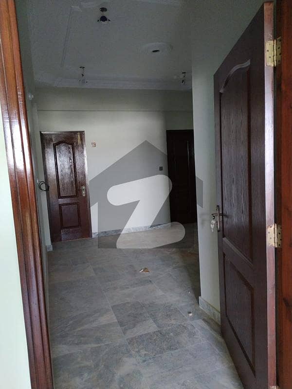 3 Bed Lounge On 4th Floor Main Road Facing 3 Bed Lounge On 4th Floor Main Road Facing
