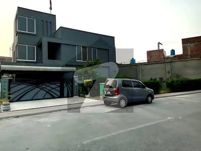 10.5 Marla Corner House For Sale In Bahria Town With Basement