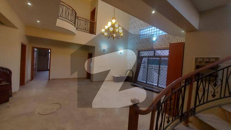 1 Kanal Luxurious House For Rent Demand 320000