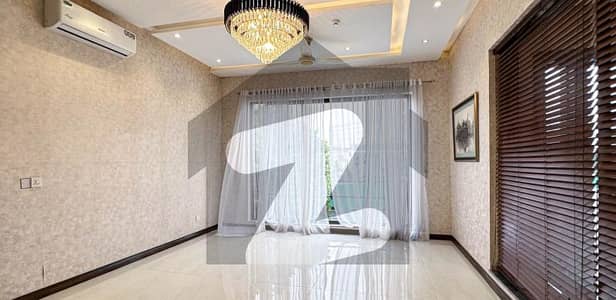 ڈی ایچ اے فیز 7 ڈیفنس (ڈی ایچ اے),لاہور میں 7 کمروں کا 1 کنال مکان 3.0 لاکھ میں کرایہ پر دستیاب ہے۔