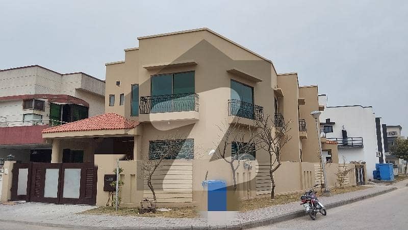 15 Marla Superior Corner House For Sale In Bahria Town phase 4