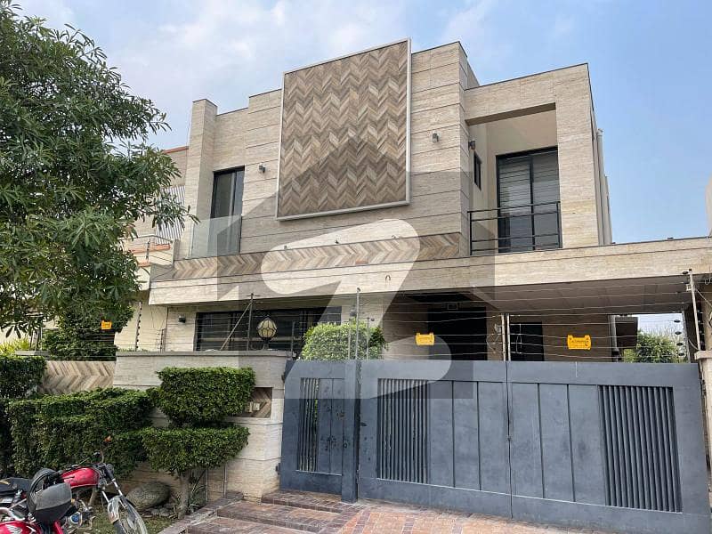 10 Marla Fully Slightly use Modern Design Beautiful Bungalow For Sale In DHA Phase 6 block D Lahore